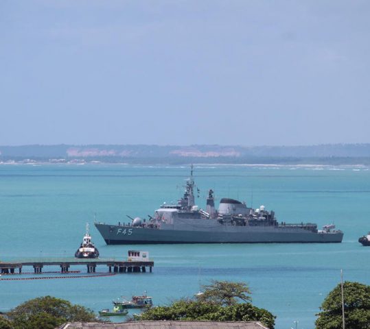 Fragata União, navio de guerra, atracado em Maceió abre visitação esse fim de semana